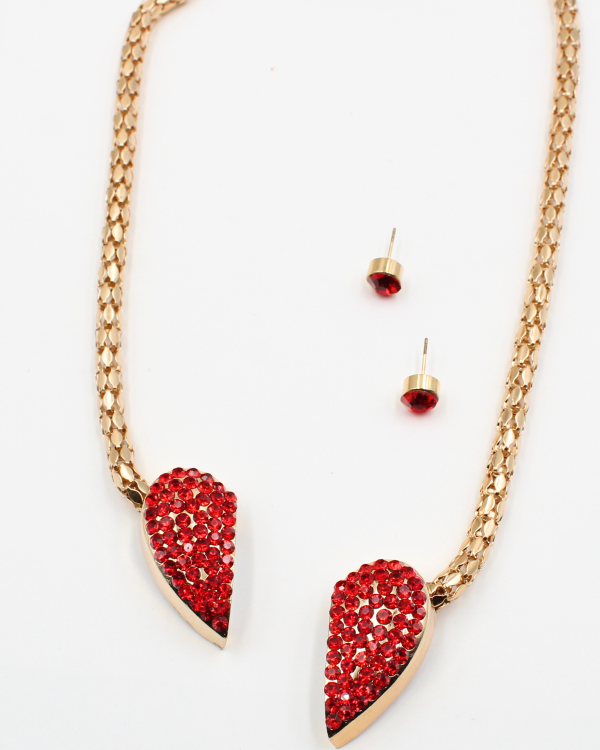 Magnetic Heart Red Necklace For Discount