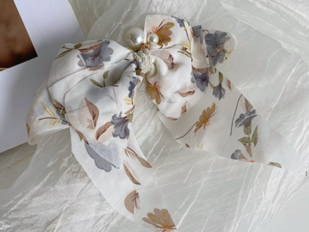 Floral Printed Pearl Bow Online