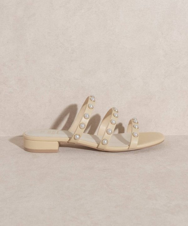 The Valerie Pearl Flat Sandals Fashion