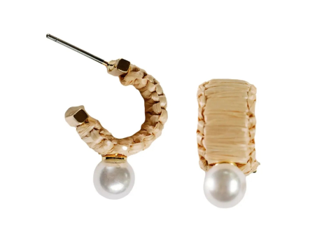 Mini Natural Raffia Pearl Huggie Hoop Earrings Online Sale